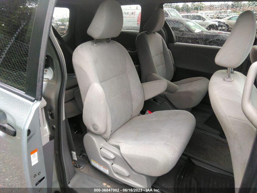 5TDZZ3DC2KS983346 2019 TOYOTA SIENNA, photo no. 8