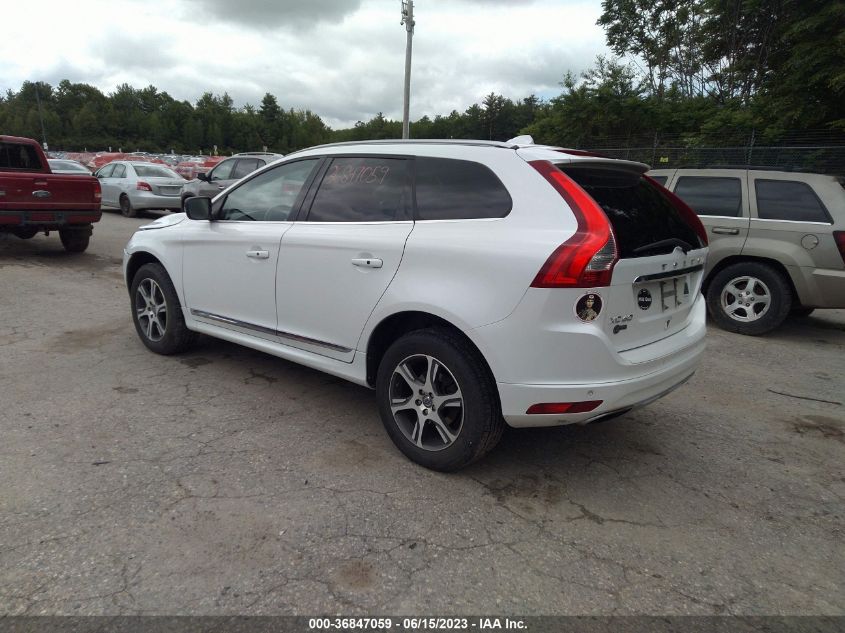 YV4902RM1F2637045 2015 VOLVO XC60, photo no. 3