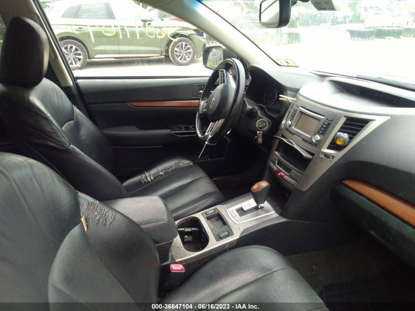 2014 SUBARU OUTBACK 2.5I LIMITED - 4S4BRBLC3E3319572