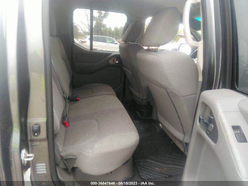 2018 NISSAN FRONTIER SV V6 - 1N6AD0ER8JN718784