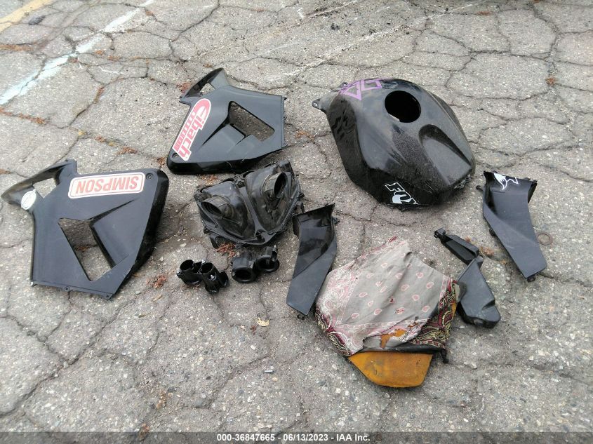 2005 HONDA CBR600 RR JH2PC37195M201425