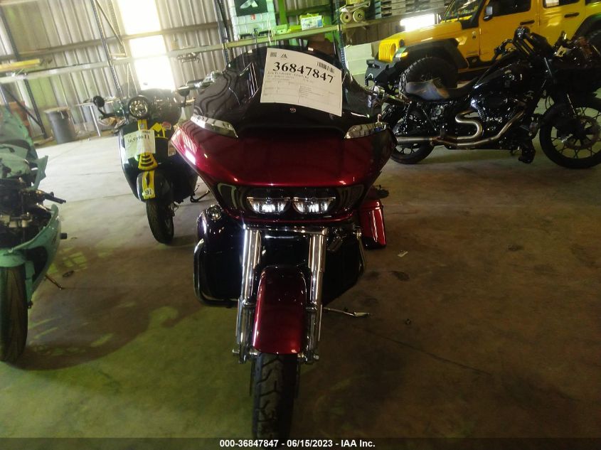 2015 HARLEY-DAVIDSON FLTRUSE CVO ROAD GLIDE 1HD1TAN18FB964098