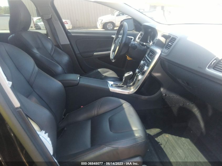 2016 VOLVO V60 CROSS COUNTRY T5 YV4612HK7G1008414