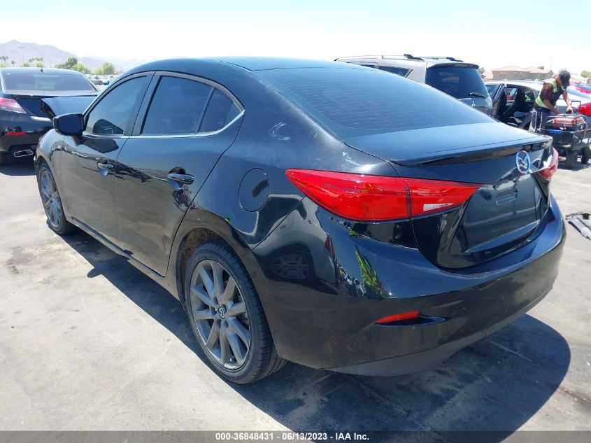 2018 MAZDA MAZDA3 4-DOOR TOURING 3MZBN1V34JM168190