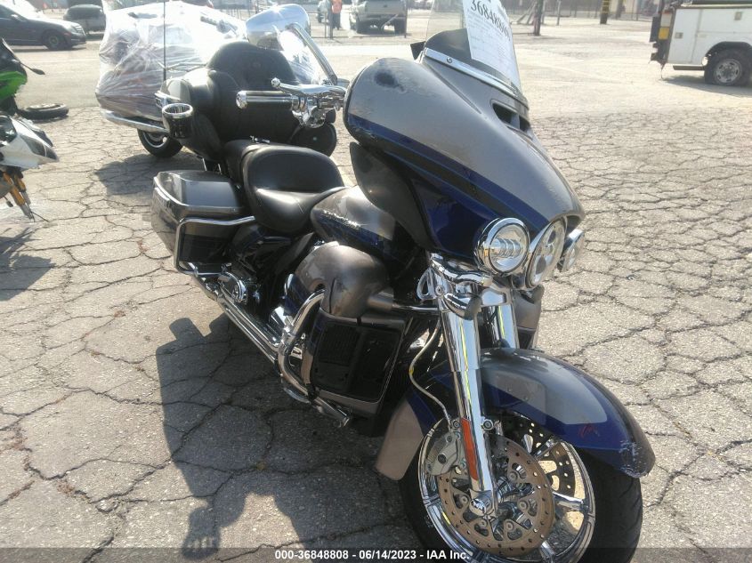 1HD1TEF37HB955368 HARLEY-DAVIDSON FLHTKSE CVO LIMITED 2017
