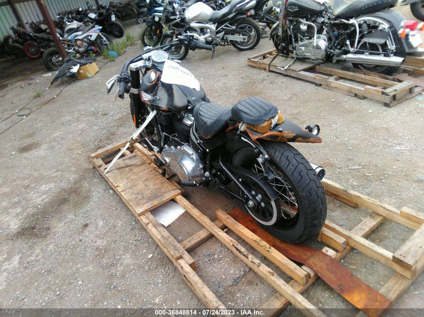2021 HARLEY-DAVIDSON FLSL - 1HD1YDJ29MB031566