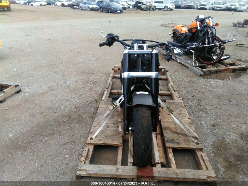 2021 HARLEY-DAVIDSON FLSL - 1HD1YDJ29MB031566