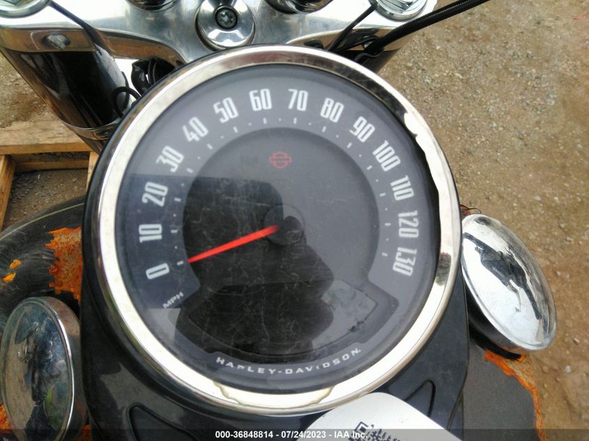 2021 HARLEY-DAVIDSON FLSL - 1HD1YDJ29MB031566