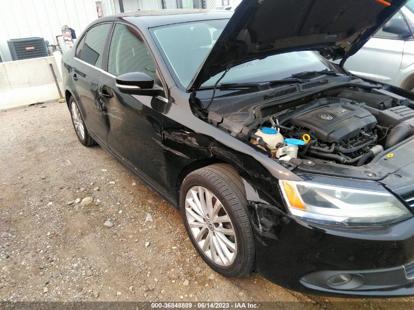 2014 VOLKSWAGEN JETTA SEDAN SEL - 3VWL17AJ8EM324518