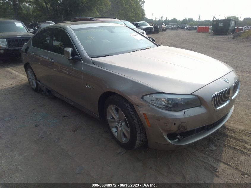 2013 BMW 5 SERIES 528I XDRIVE - WBAXH5C51DD108604