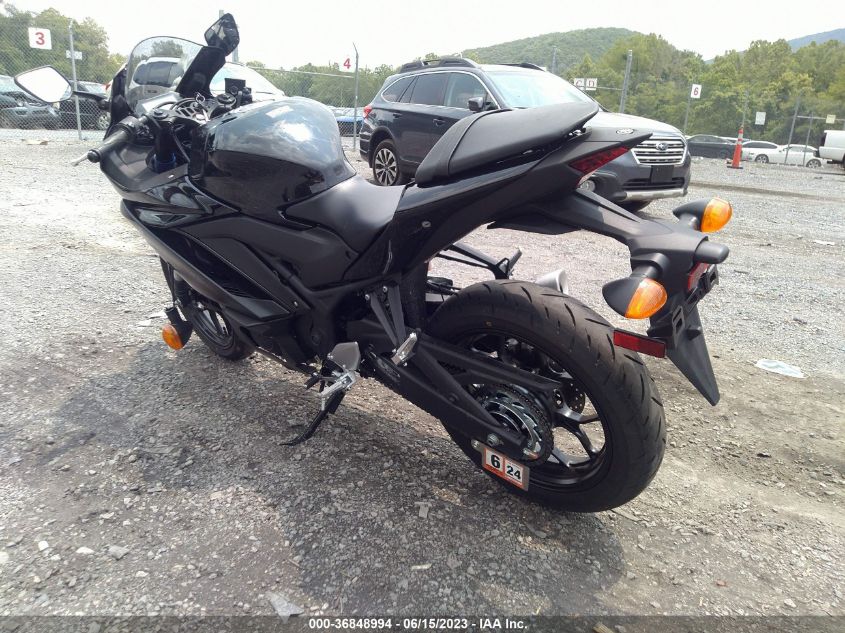 2023 YAMAHA YZFR3 A MH3RH18Y4PK010644