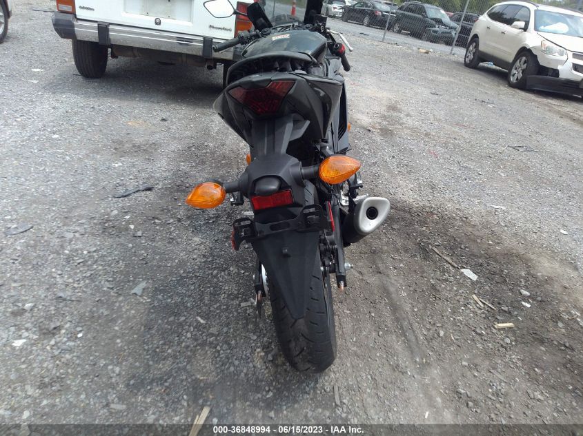 2023 YAMAHA YZFR3 A MH3RH18Y4PK010644