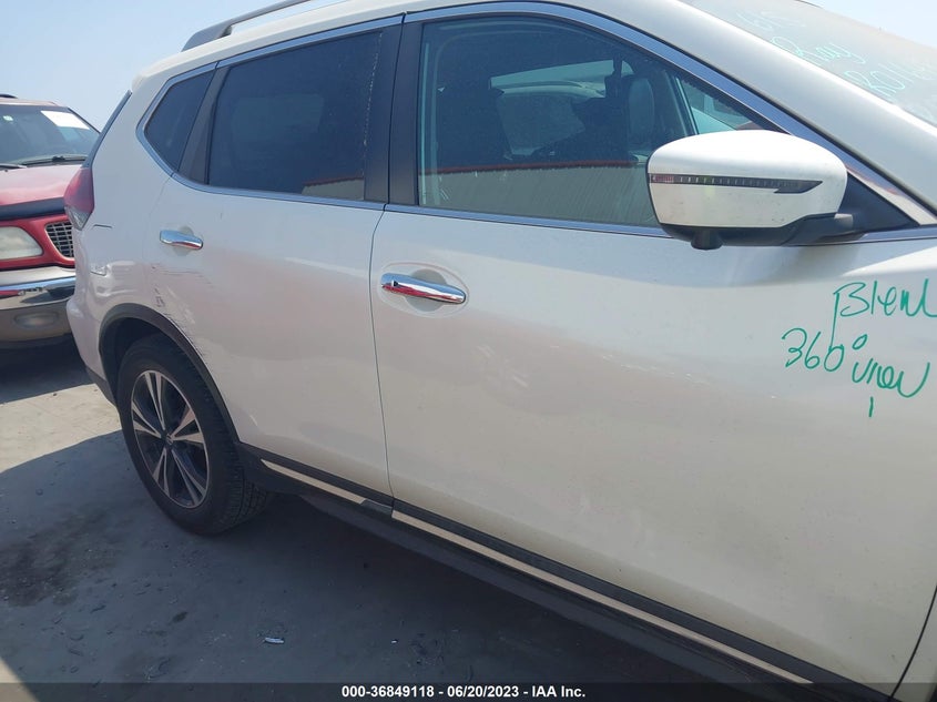 VIN 5N1AT2MT1JC760770 2018 NISSAN ROGUE S/SL