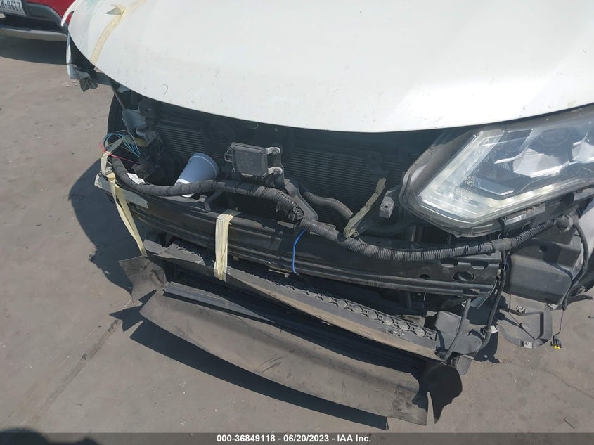 VIN 5N1AT2MT1JC760770 2018 NISSAN ROGUE S/SL