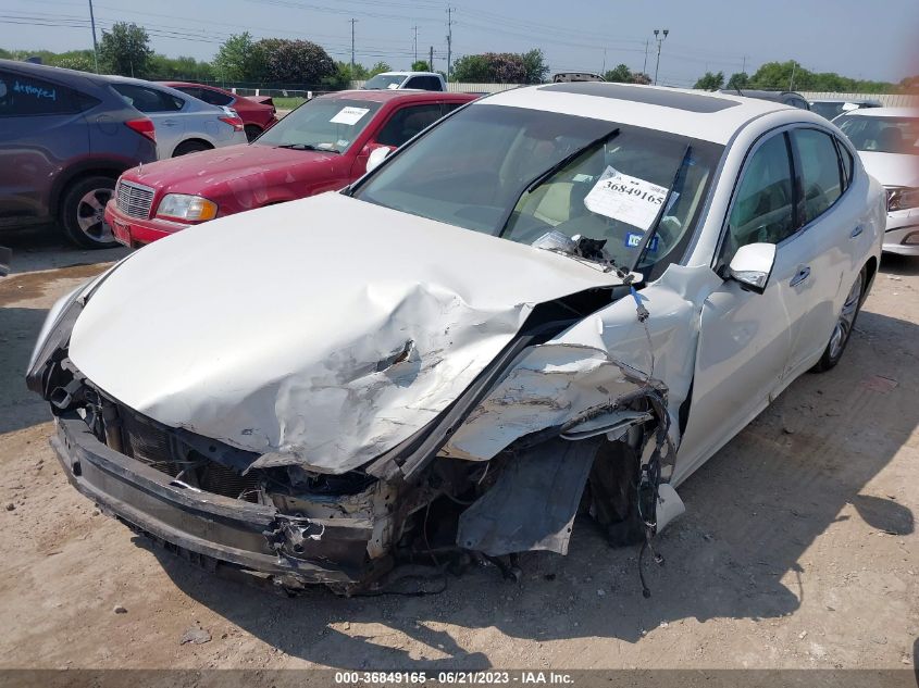 2015 INFINITI Q70 JN1BY1AR9FM562830