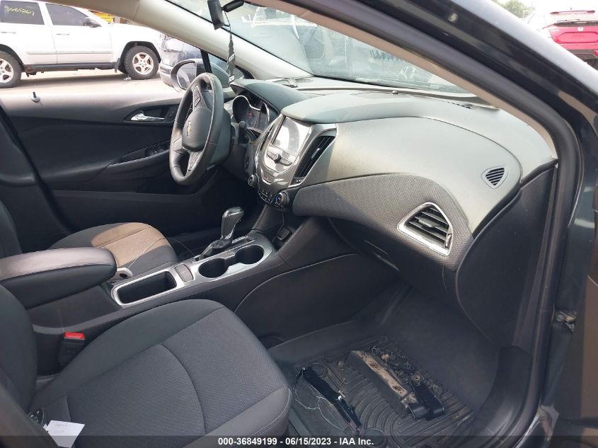 2018 CHEVROLET CRUZE LT - 1G1BE5SM6J7111208