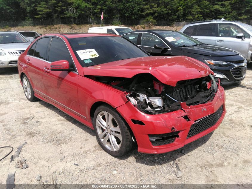 2013 MERCEDES-BENZ C-CLASS C 300 - WDDGF8AB4DG083107