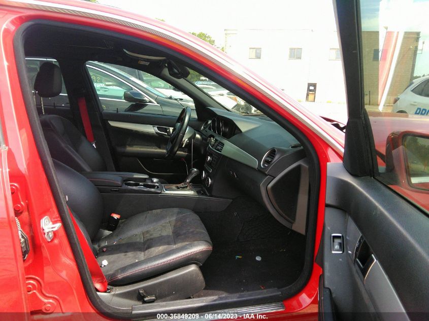 2013 MERCEDES-BENZ C-CLASS C 300 - WDDGF8AB4DG083107