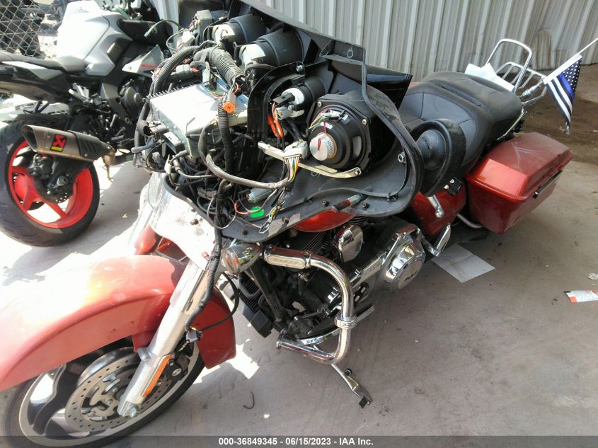 2011 HARLEY-DAVIDSON FLHX - 1HD1KBM15BB642135