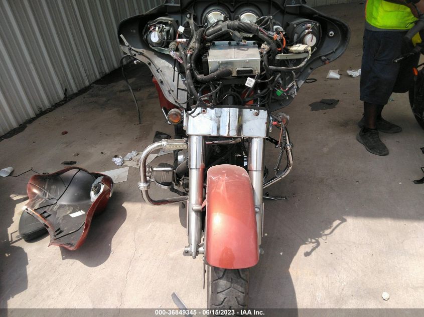 2011 HARLEY-DAVIDSON FLHX - 1HD1KBM15BB642135