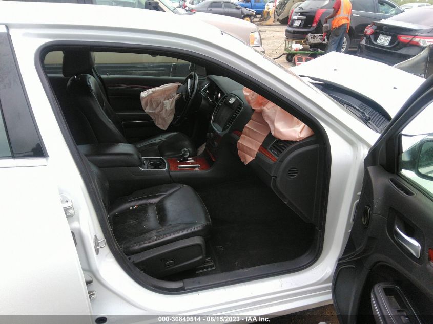 2013 CHRYSLER 300 - 2C3CCAAG7DH588412