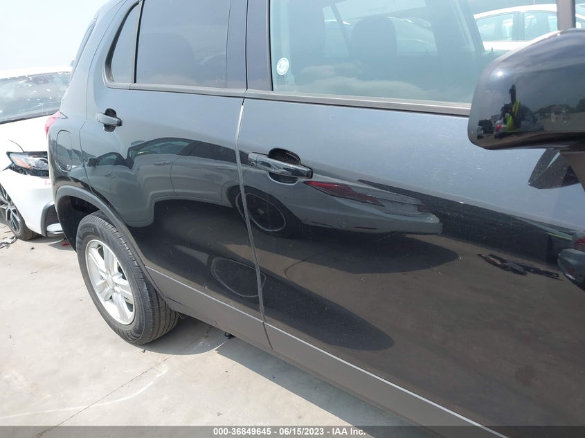 VIN KL7CJKSB1LB086221 2020 CHEVROLET TRAX LS