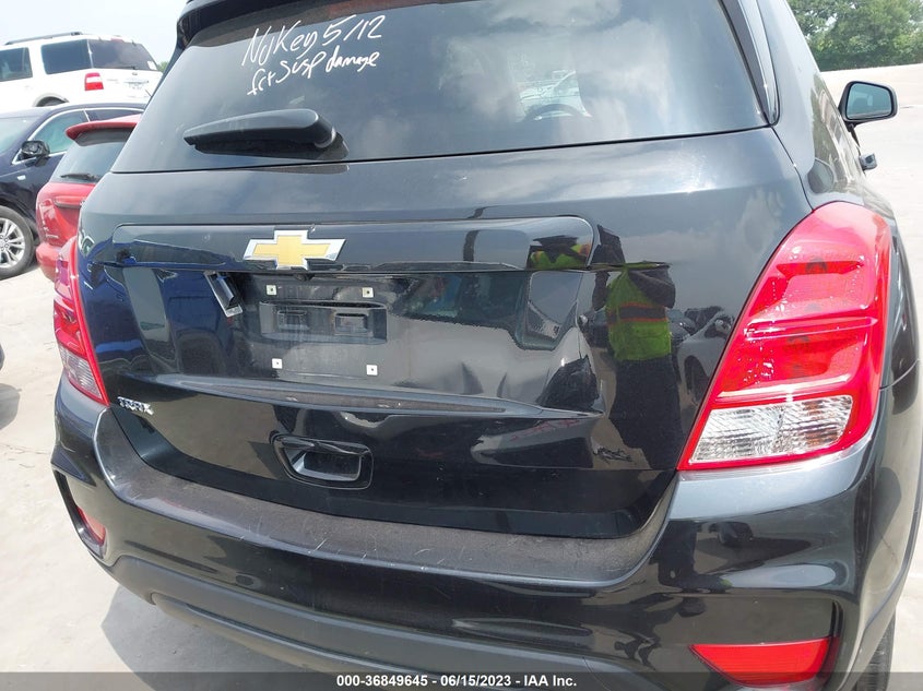 VIN KL7CJKSB1LB086221 2020 CHEVROLET TRAX LS