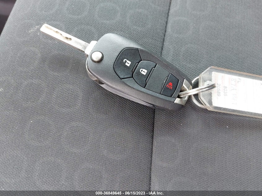 VIN KL7CJKSB1LB086221 2020 CHEVROLET TRAX LS