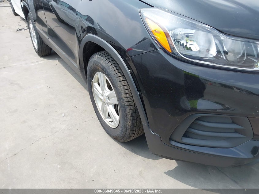 VIN KL7CJKSB1LB086221 2020 CHEVROLET TRAX LS