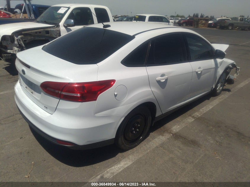 VIN 1FADP3F28JL295331 2018 FORD FOCUS SE