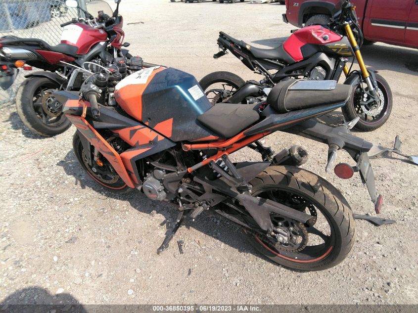 2022 KTM 390 RC MD2JYJ404NC215460