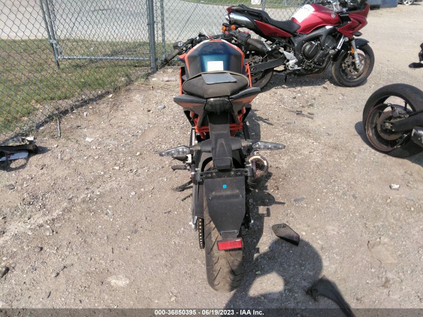 2022 KTM 390 RC MD2JYJ404NC215460
