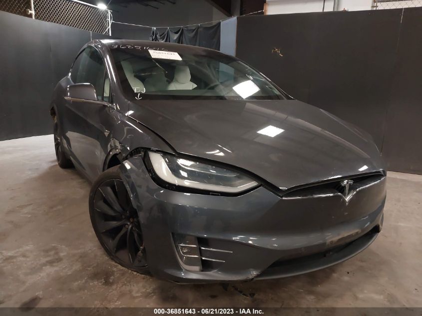 2018 TESLA MODEL X 75D/100D/P100D - 5YJXCBE27JF103124