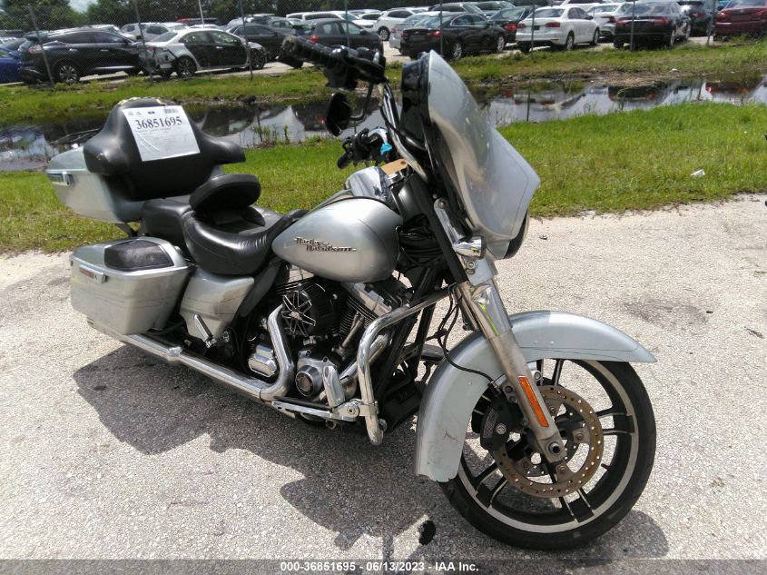 2015 HARLEY-DAVIDSON FLHXS STREET GLIDE SPECIAL - 1HD1KRM18FB661017