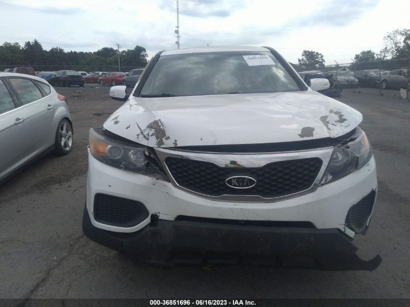 2013 KIA SORENTO LX - 5XYKTCA68DG414874