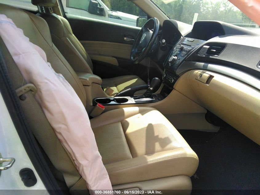 2016 ACURA ILX - 19UDE2F32GA003875