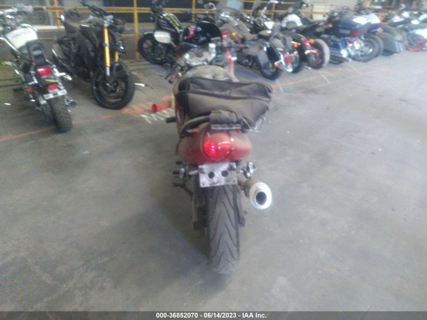 2002 SUZUKI GSX750 F - JS1GR7GA622100858