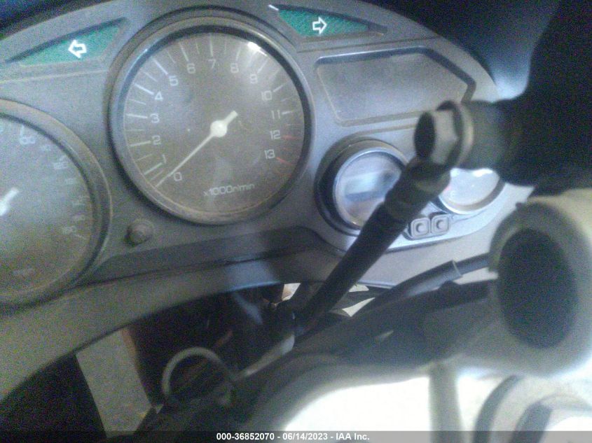 2002 SUZUKI GSX750 F - JS1GR7GA622100858