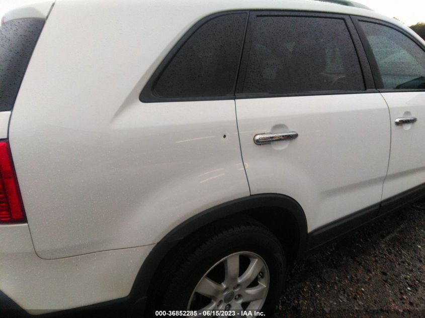 2013 KIA SORENTO LX - 5XYKT3A6XDG385975