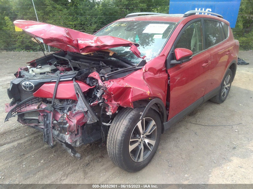 VIN JTMRFREV9HJ159166 2017 TOYOTA RAV4 XLE