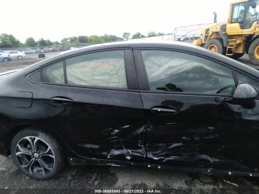 2019 CHEVROLET CRUZE LT - 1G1BE5SM0K7130211