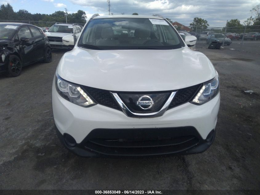 2018 NISSAN ROGUE SPORT SV - JN1BJ1CR8JW252327