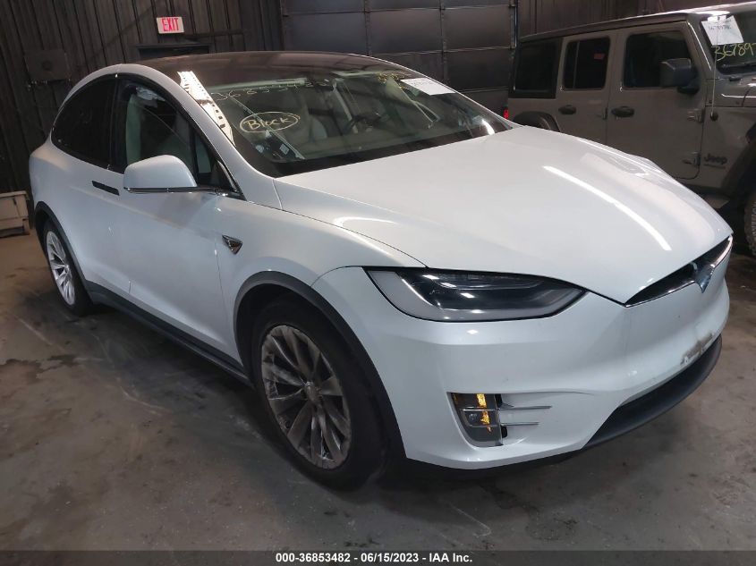 5YJXCBE25JF139555 TESLA MODEL X 75D/100D/P100D 2018