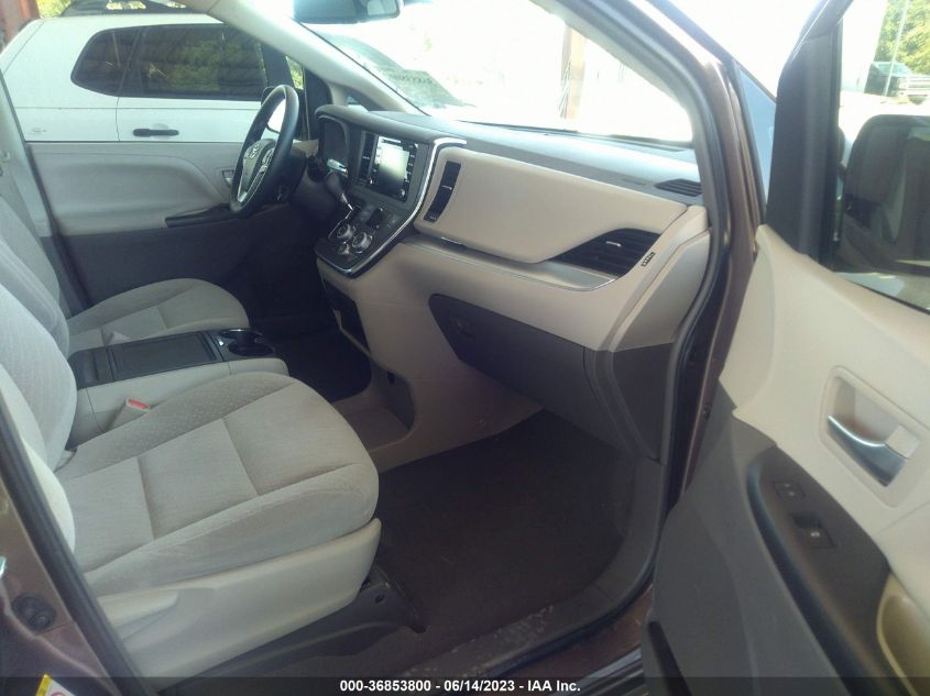 2019 TOYOTA SIENNA LE - 5TDKZ3DC5KS991636