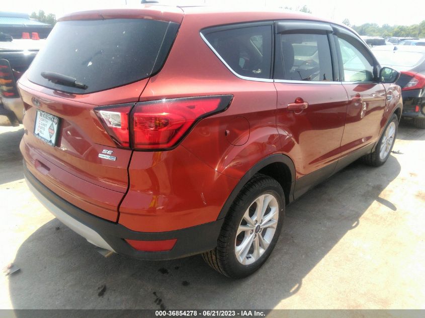 2019 FORD ESCAPE SE - 1FMCU9GD8KUB92712