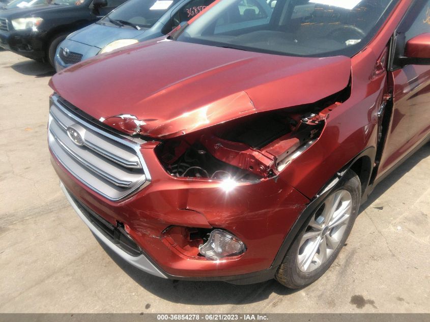 2019 FORD ESCAPE SE - 1FMCU9GD8KUB92712