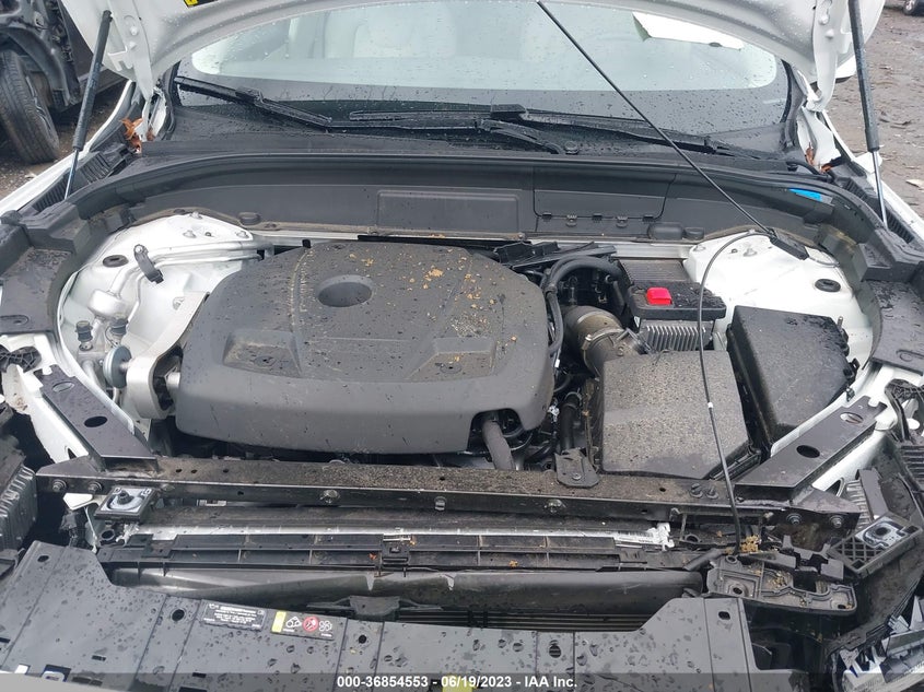 VIN YV4102DK1M1820757 2021 VOLVO XC60 MOMENTUM