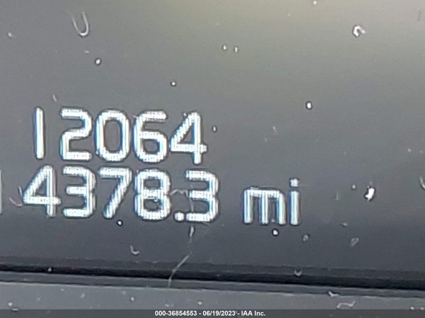 VIN YV4102DK1M1820757 2021 VOLVO XC60 MOMENTUM