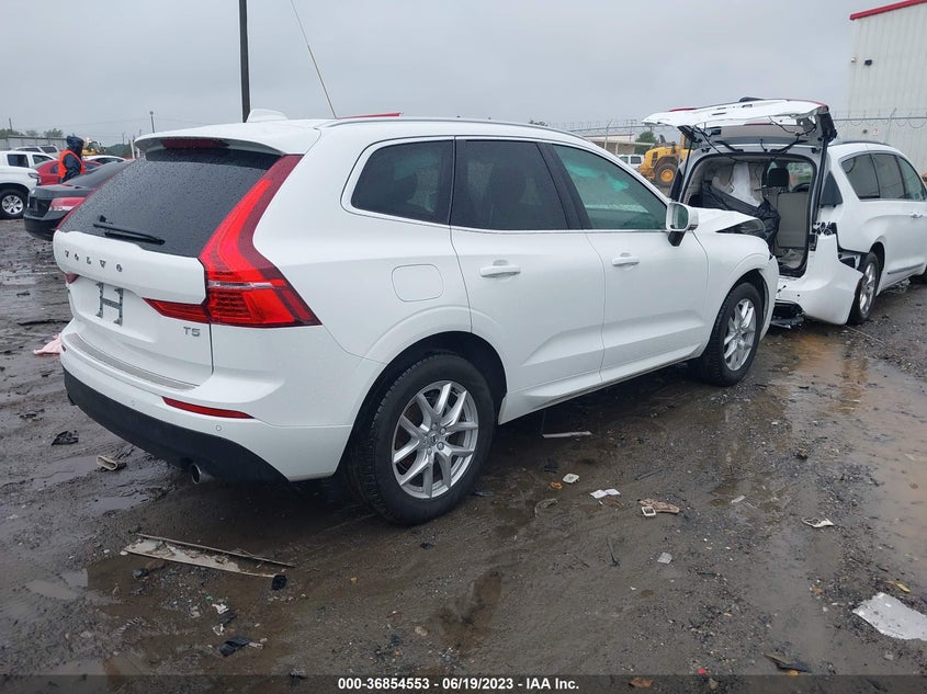 VIN YV4102DK1M1820757 2021 VOLVO XC60 MOMENTUM