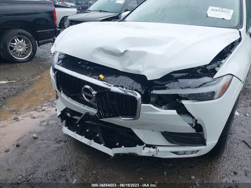 VIN YV4102DK1M1820757 2021 VOLVO XC60 MOMENTUM